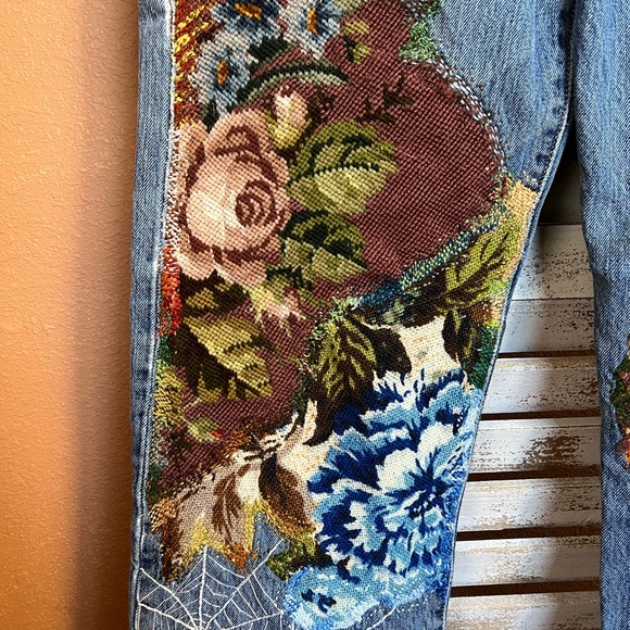 šHOST PICKš RARE! ONE OF A KIND! Leviās 501 Jeans Upcycled Patched Embroidered - Picture 9 of 17